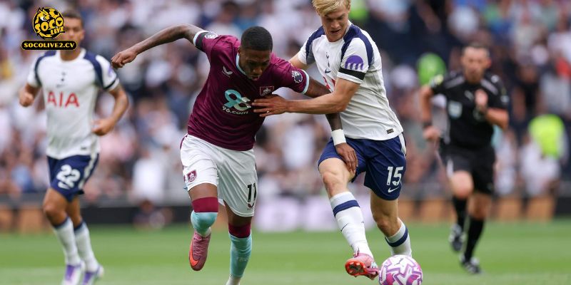 Chủ nhà Burnley dựng "xe bus" quyết tâm ngăn cản đà thăng hoa của đối thủ